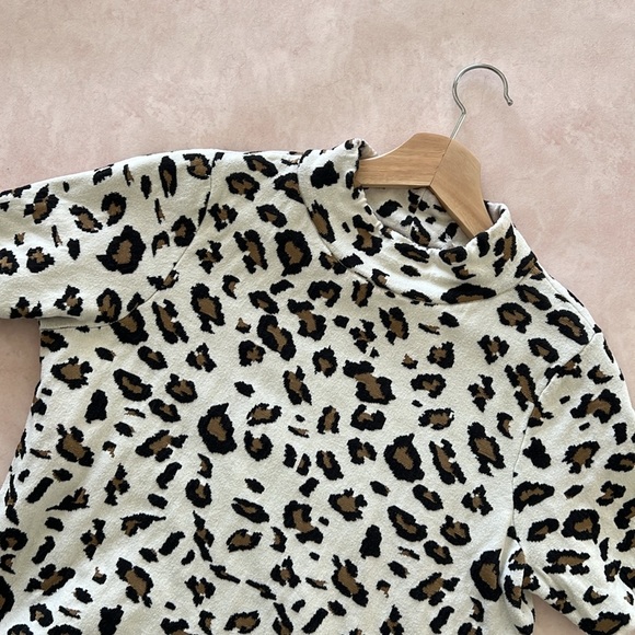 Field Flower from Anthropologie Animal Print Short Sleeve Sweater Medium - Picture 1 of 9